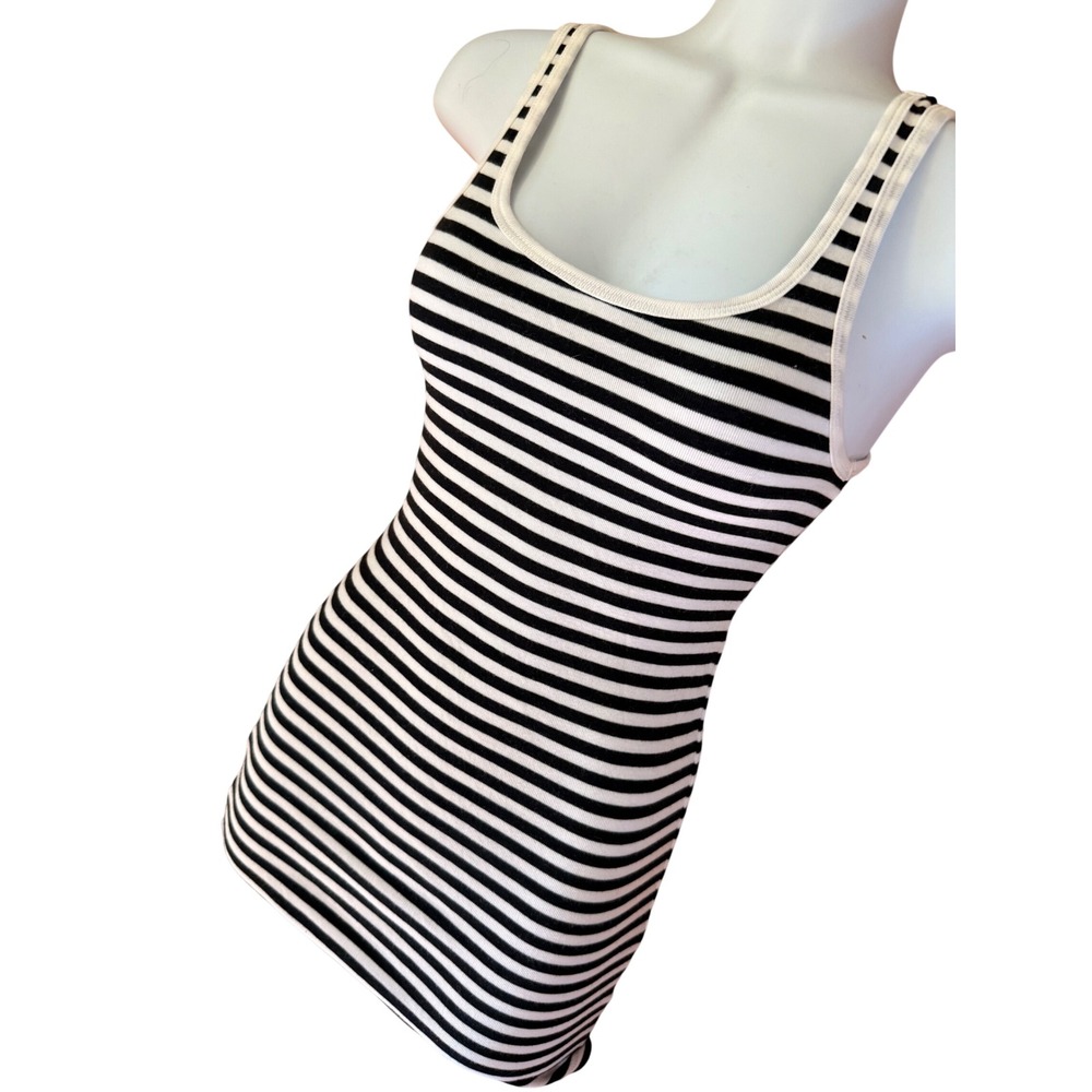 Y2K 2000s style Striped Tank Top Black White Scoop Neck